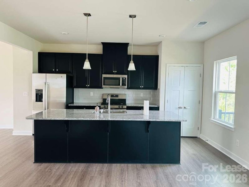 9904 Oaklawn Boulevard