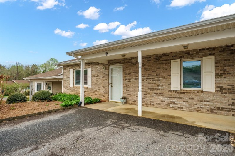 505 2nd Street Place