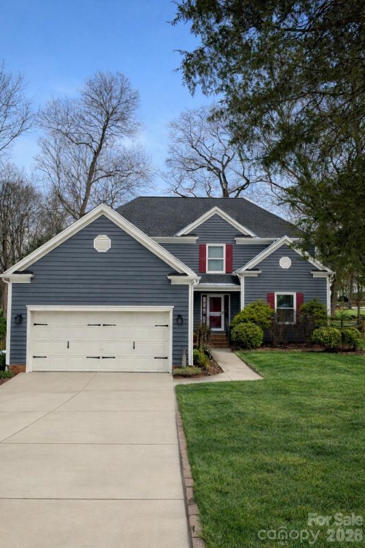 Cedarfield, Huntersville community