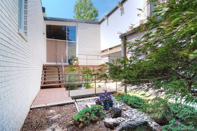 Property image 3 at 1141 Lynbrook Drive, Charlotte, NC 28211