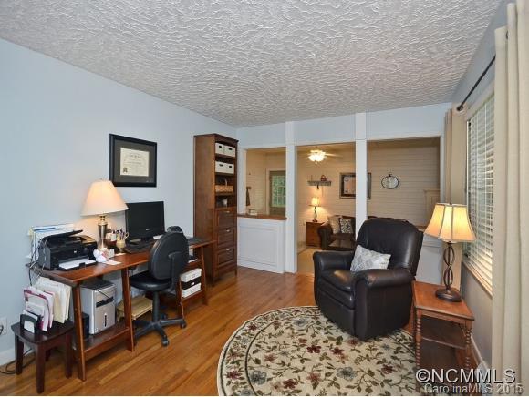 Property image 3 at 422 Hillcrest Circle, Hendersonville, NC 28792