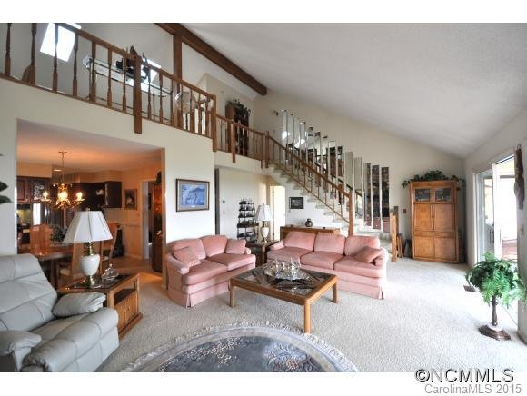 Property image 3 at 304 Fleetwood Plaza, Hendersonville, NC 28739