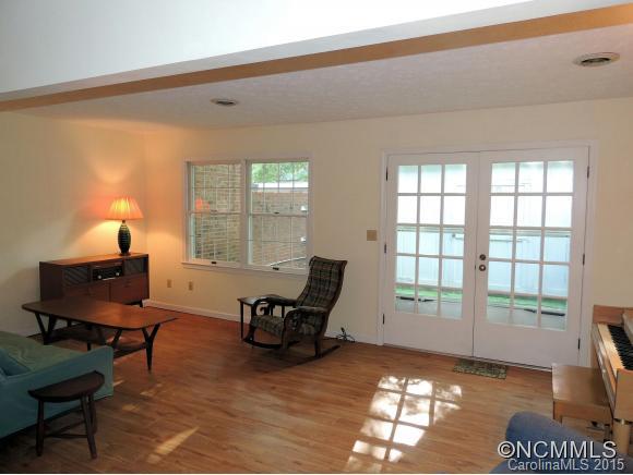 Property image 5 at 1409 B4 Kensington Court, Hendersonville, NC 28791