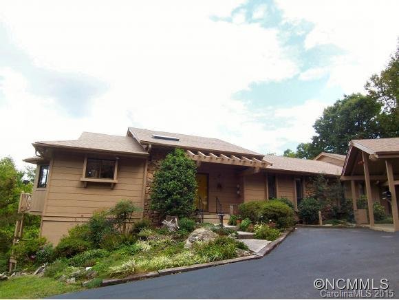 Property image 3 at 129 Woodbridge Drive, Hendersonville, NC 28739