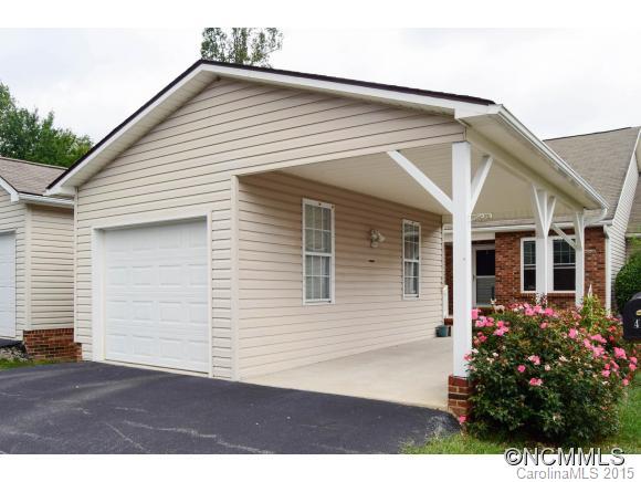 Property image 2 at 44 N Woodridge View Court, Hendersonville, NC 28791