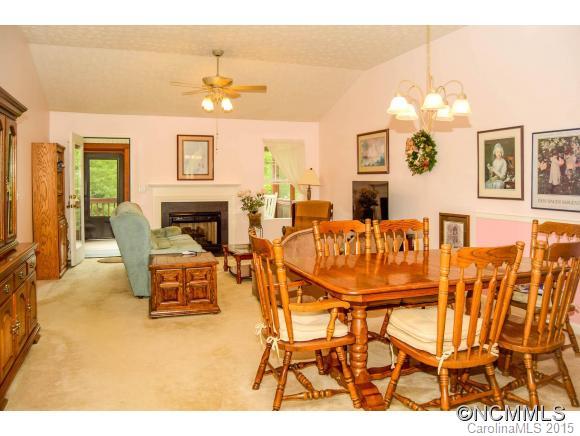 Property image 3 at 44 N Woodridge View Court, Hendersonville, NC 28791