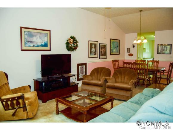 Property image 5 at 44 N Woodridge View Court, Hendersonville, NC 28791