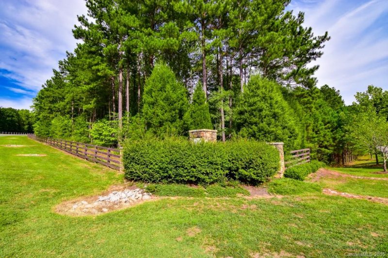 Property image 4 at 106 Jenwood Court, Statesville, NC 28677