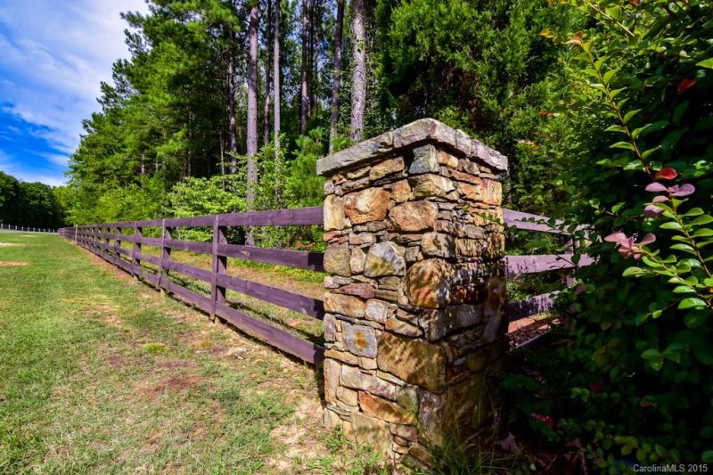 Property image 5 at 106 Jenwood Court, Statesville, NC 28677