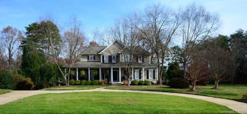 Property image 2 at 2746 Camden Pointe Drive, Sherrills Ford, NC 28673