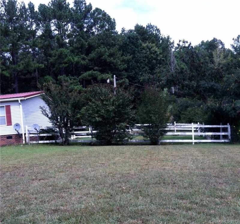 Property image 2 at 416 Deerchase Circle, Statesville, NC 28625