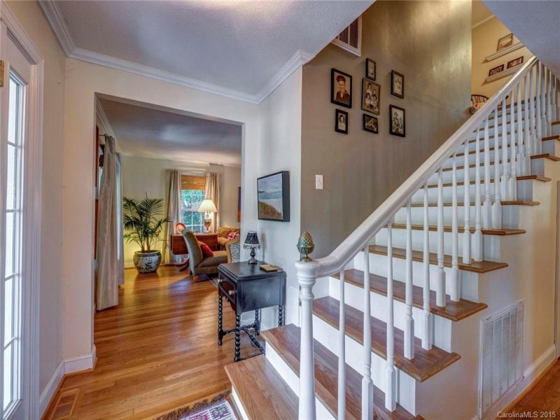 Property image 2 at 416 Beverly Circle, Charlotte, NC 28270