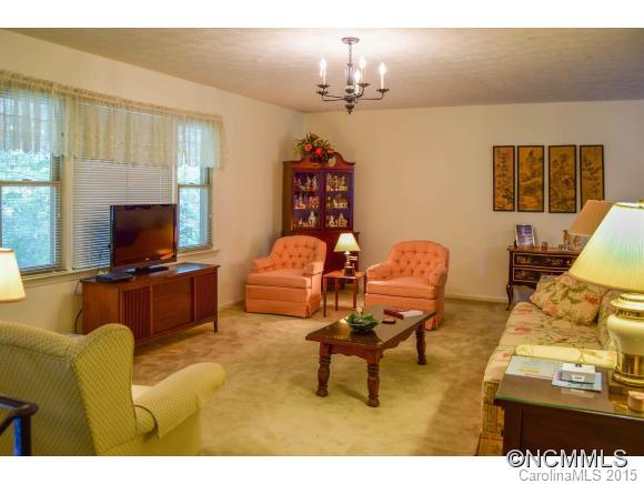 Property image 2 at 13 Dunleer, Hendersonville, NC 28791