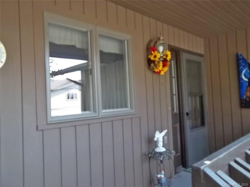 Property image 4 at 115 Bent Tree Drive, Hendersonville, NC 28739