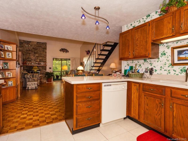 Property image 5 at 202 Juniper Lane, Hendersonville, NC 28739