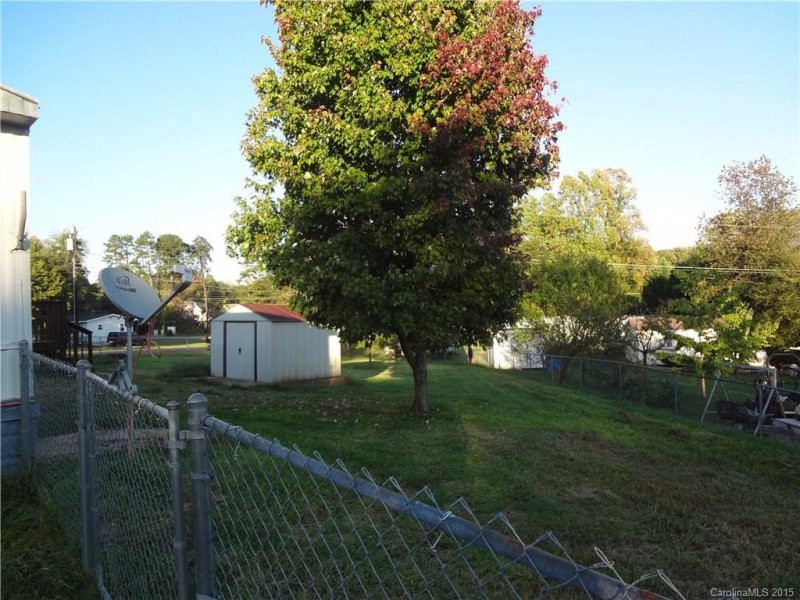 Property image 3 at 105 Driftwood Drive, Mooresville, NC 28117