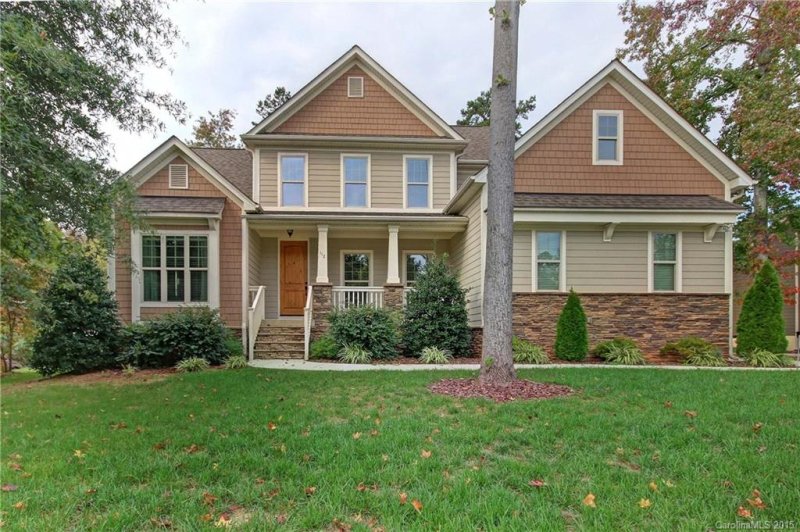 112 Lakeshore Hills Drive