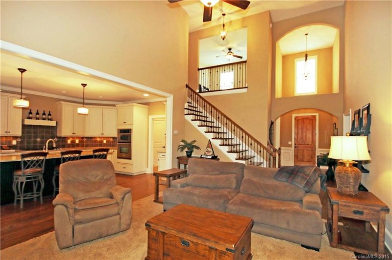 Property image 4 at 112 Lakeshore Hills Drive, Mooresville, NC 28117