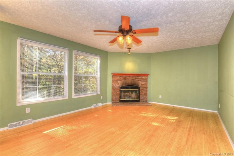 Property image 4 at 371 Point Of View Drive, Waynesville, NC 28785