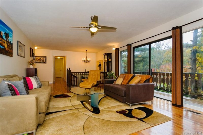 Property image 4 at 932 Toxaway Drive, Hendersonville, NC 28791