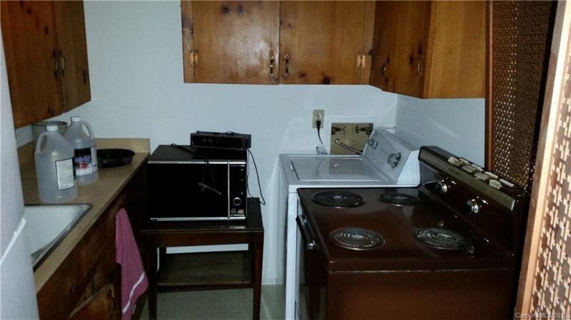 Property image 4 at 943 Holly Road, Black Mountain, NC 28711