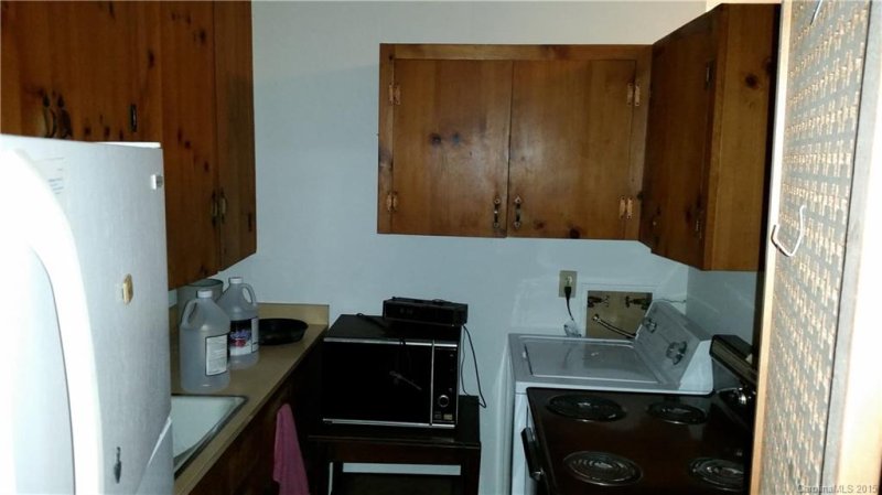 Property image 5 at 943 Holly Road, Black Mountain, NC 28711