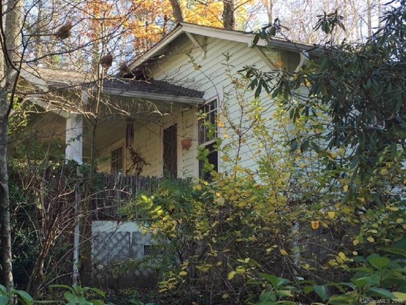 95 Chestnut Hill Road