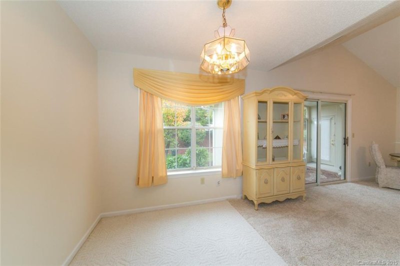 Property image 3 at 581 Woodfield Lane, Hendersonville, NC 28791