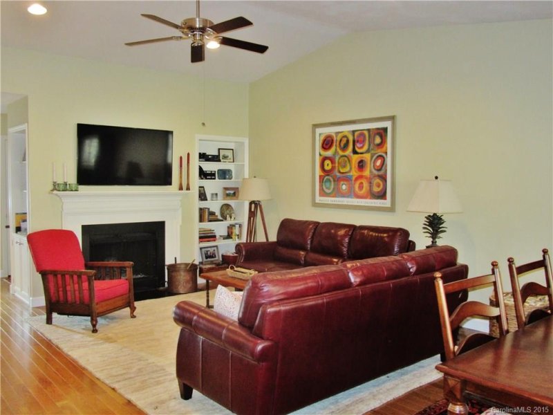 Property image 2 at 105 Bent Tree Drive, Hendersonville, NC 28739