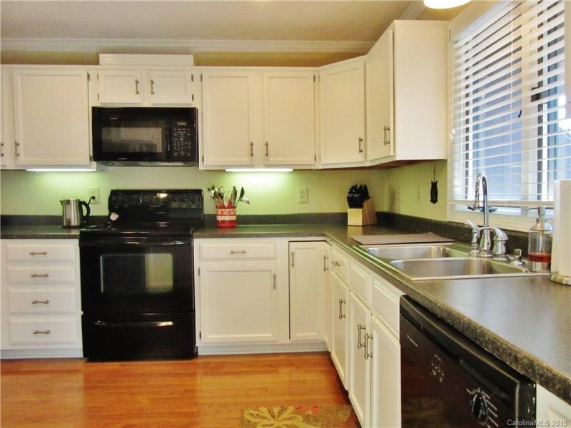 Property image 4 at 105 Bent Tree Drive, Hendersonville, NC 28739