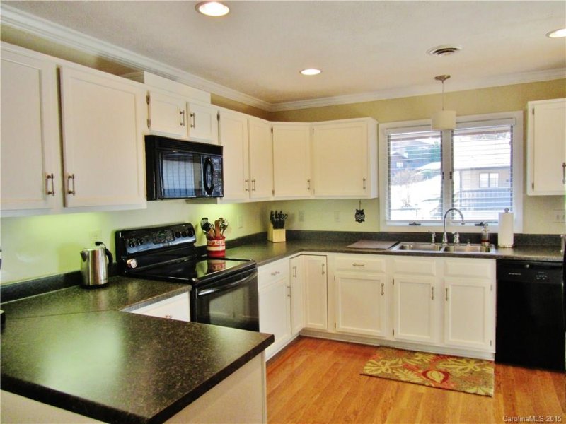 Property image 5 at 105 Bent Tree Drive, Hendersonville, NC 28739