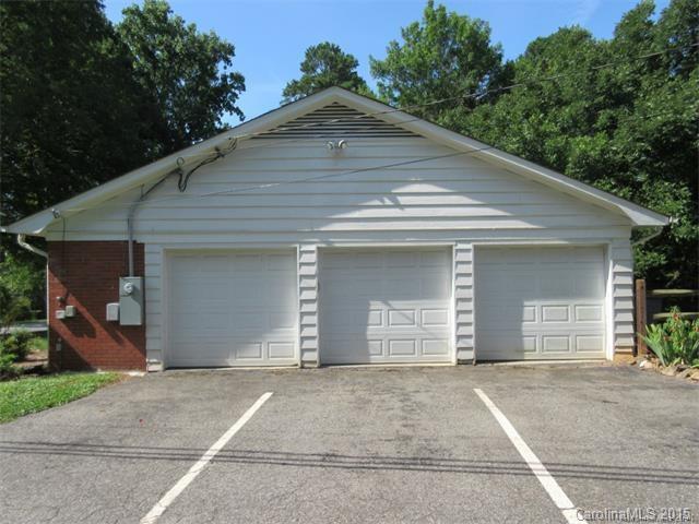 Property image 2 at 151 N Sardis Road, Charlotte, NC 28270