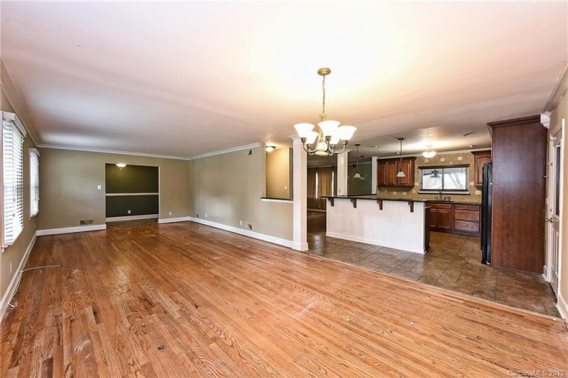 Property image 5 at 151 N Sardis Road, Charlotte, NC 28270