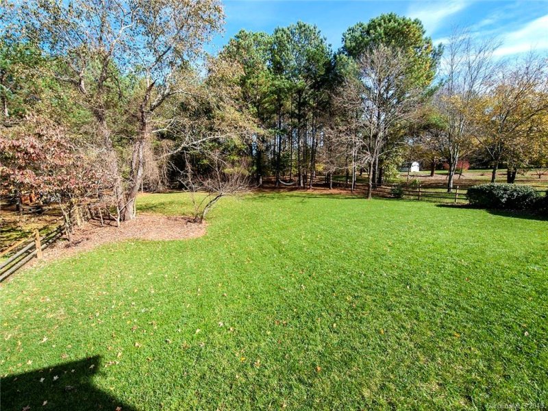 Property image 3 at 9245 Morgan Glenn Drive, Mint Hill, NC 28227