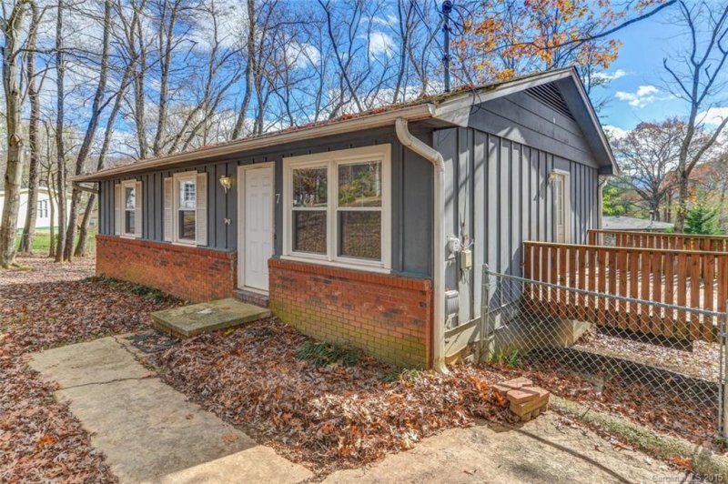 Property image 2 at 7 Clement Place, Asheville, NC 28805
