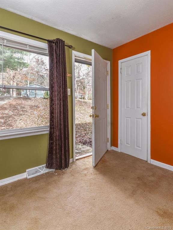 Property image 4 at 7 Clement Place, Asheville, NC 28805