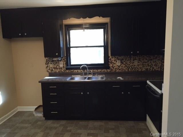 Property image 3 at 6432 Hidden Forest Drive, Charlotte, NC 28213