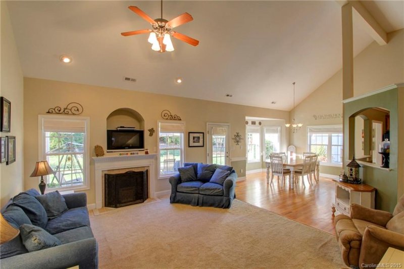 Property image 4 at 107 Covey Lane, Troutman, NC 28166