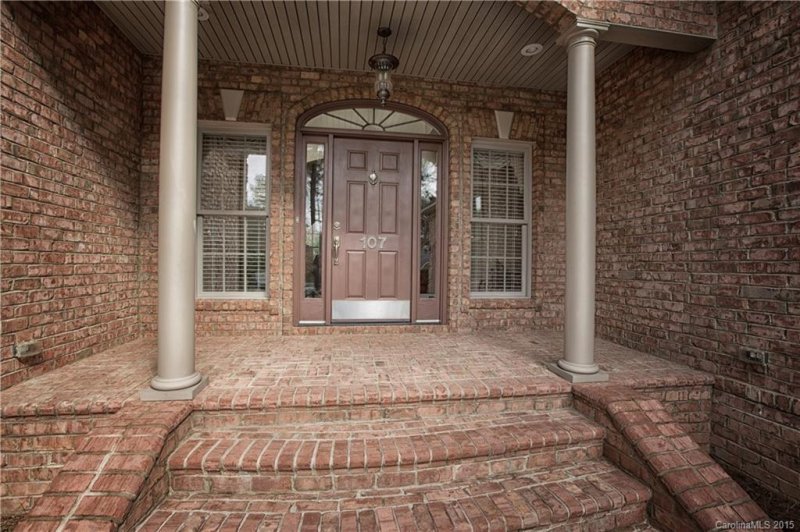 Property image 2 at 107 Kenway Loop, Mooresville, NC 28117