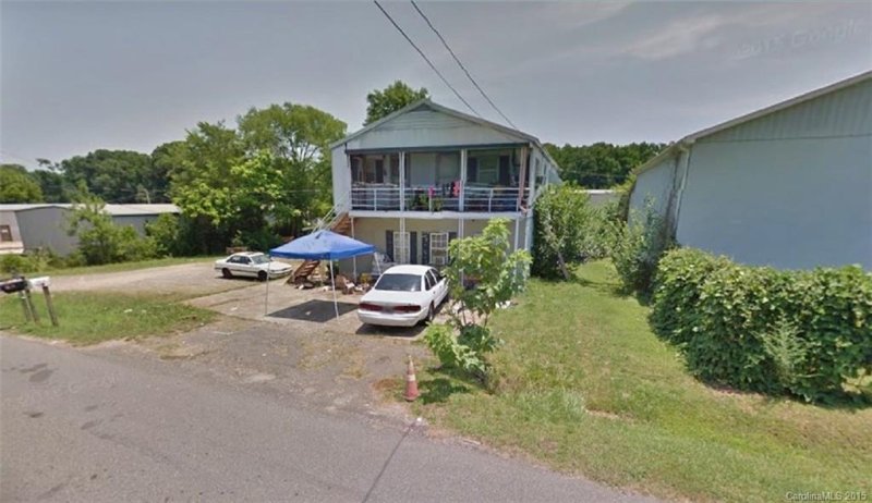 220 230 Trexler Lane