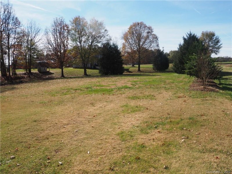 Property image 2 at 116 Highland Pines Drive, Shelby, NC 28152