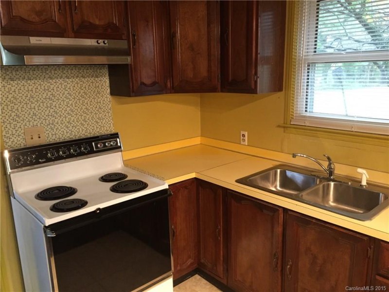 Property image 4 at 404 E Park Avenue, Gastonia, NC 28054