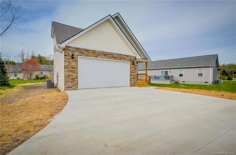 Property image 2 at 32 Grasshopper Drive, Etowah, NC 28729