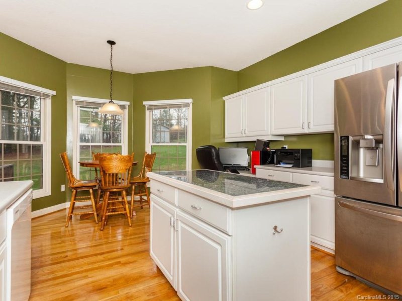 Property image 5 at 203 Weston Way, Asheville, NC 28803