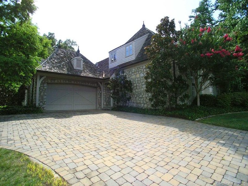 2214 La Maison Drive