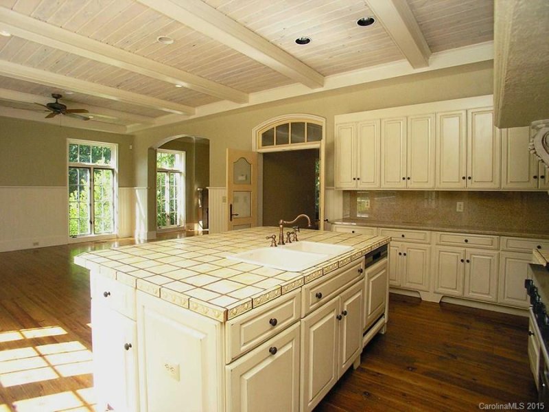 Property image 5 at 2214 La Maison Drive, Charlotte, NC 28226