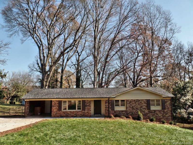 1624 Fleetwood Drive