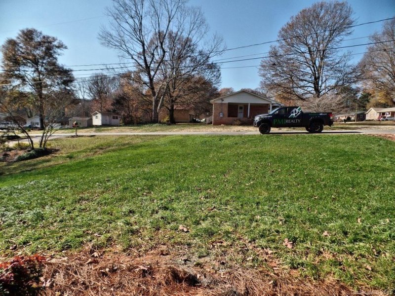 Property image 4 at 1624 Fleetwood Drive, Gastonia, NC 28054