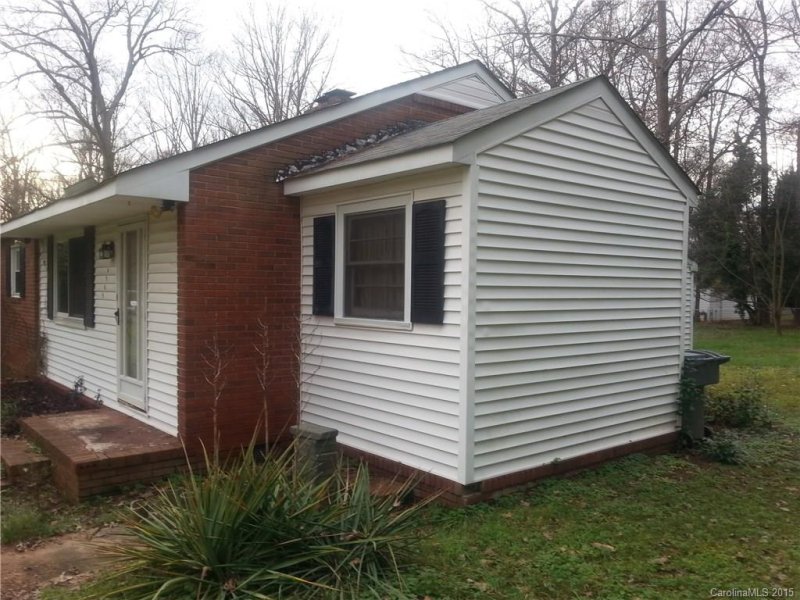 Property image 3 at 5016 Lochlain Drive, Charlotte, NC 28217