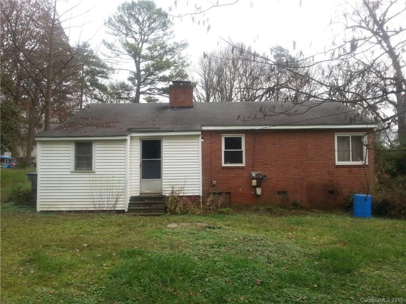 Property image 5 at 5016 Lochlain Drive, Charlotte, NC 28217